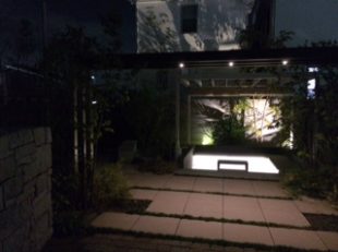 夜の展示場①