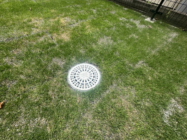 お庭のぬかるみ 浸透桝 雨水枡 芝